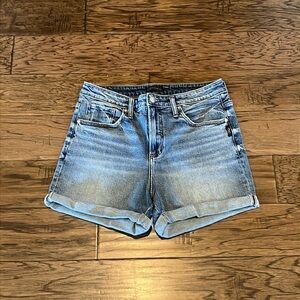Silver Jeans Cuffed Beau Short High Rise Size 29